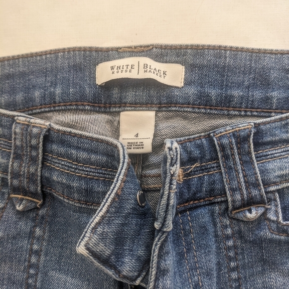 NWOT White House Black Market Bermuda shorts - Picture 2 of 3